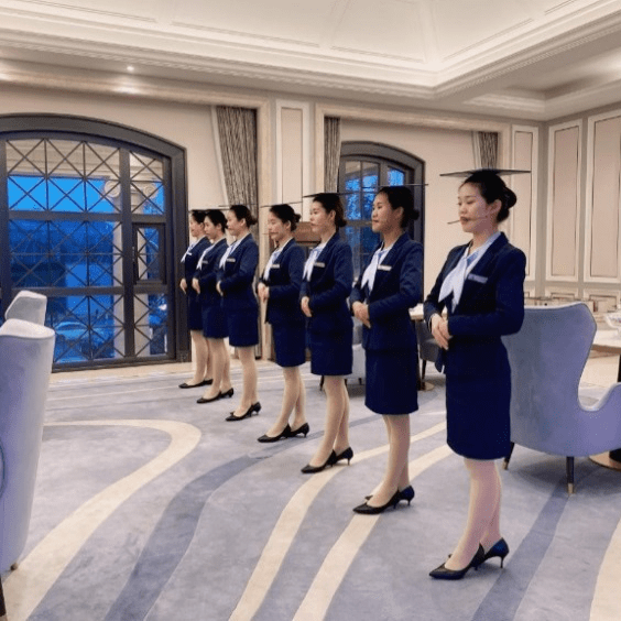 恒大未来之光丨物管翘楚,品质服务,礼遇峰层人生 &mdash;&mdash;凤凰